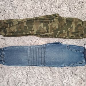 Elastic straight legged, light weight pants.